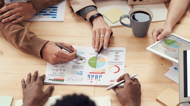 people discuss about business